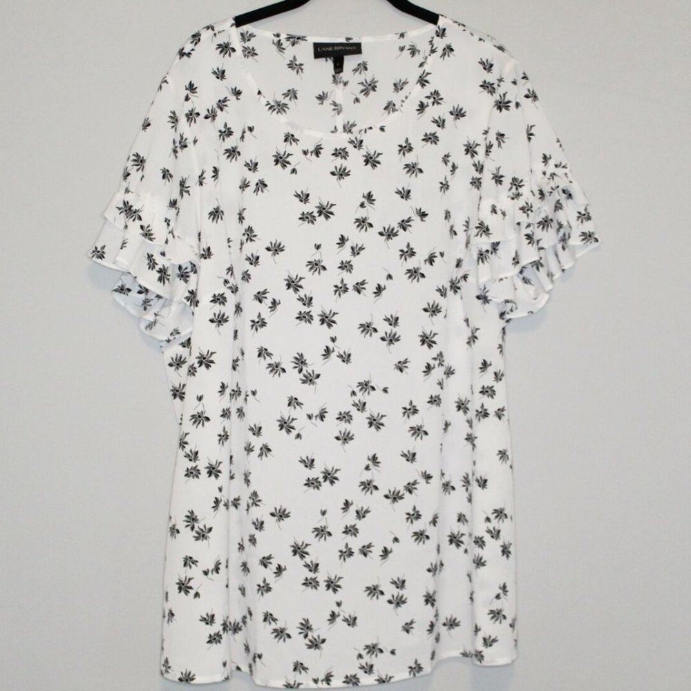 ✨2/$20 Lane Bryant Floral Flutter Short Sleeve Blouse Sheer Top Plus Size 22 - Picture 2 of 9